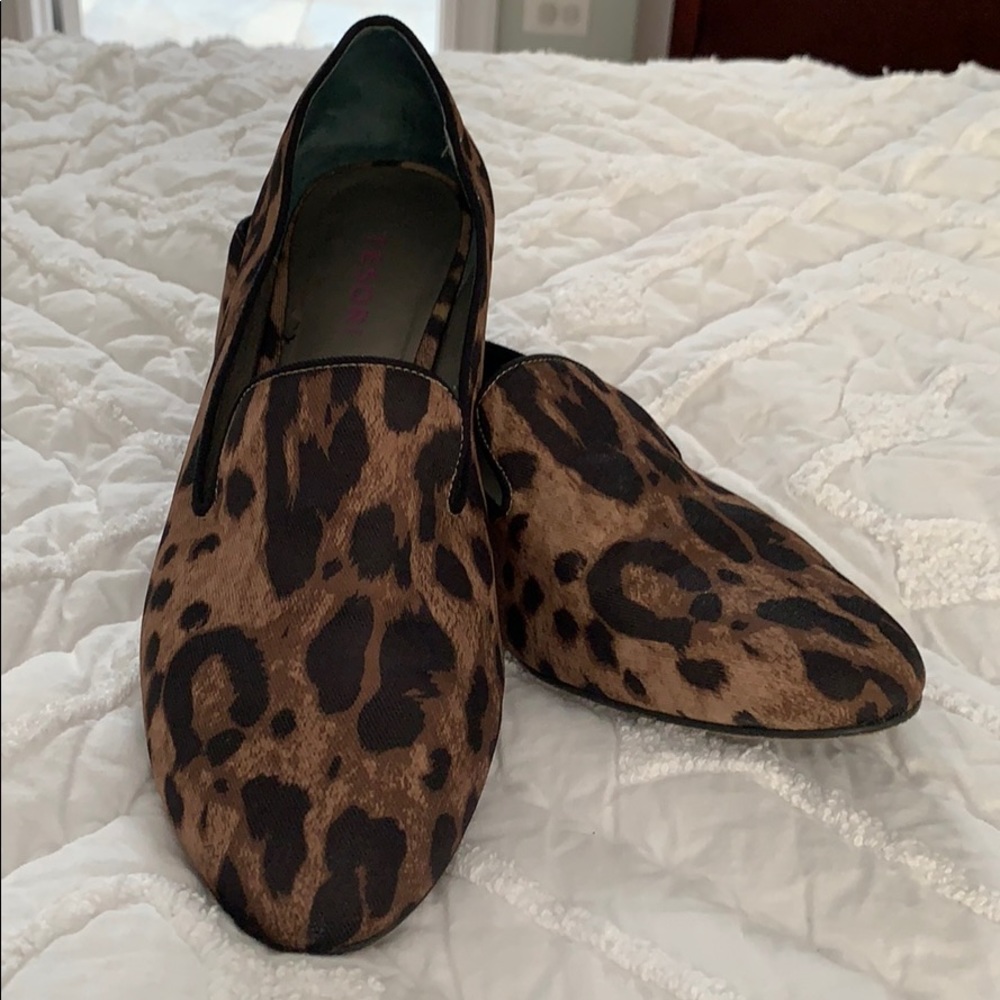 Leopard print flats